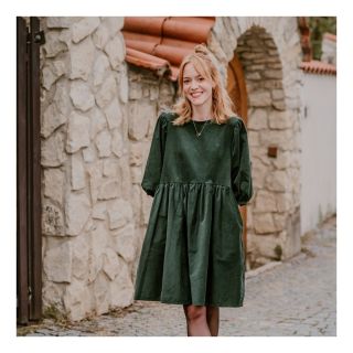 Podzimní napuflé manšestrové rozkošné. S kapsama. 🤩 Už je znáte z minulého roku, jen tohle je odstín trošku víc ‘lesní...